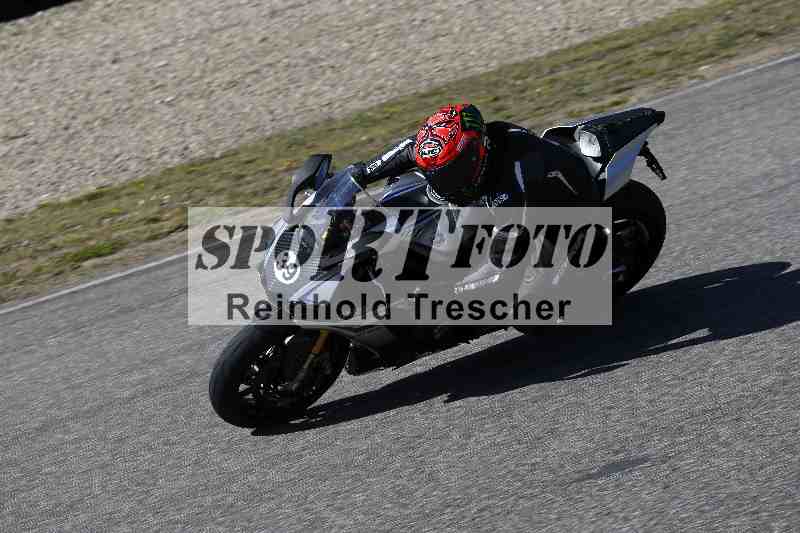 /01 02.04.2026 MAZ ADR/Gruppe rot/39